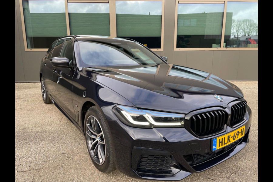 BMW 5 Serie Touring 530e xDrive High Executive LCI M-Sport Interieur Dealer onderhouden Zeer Luxe!!!
