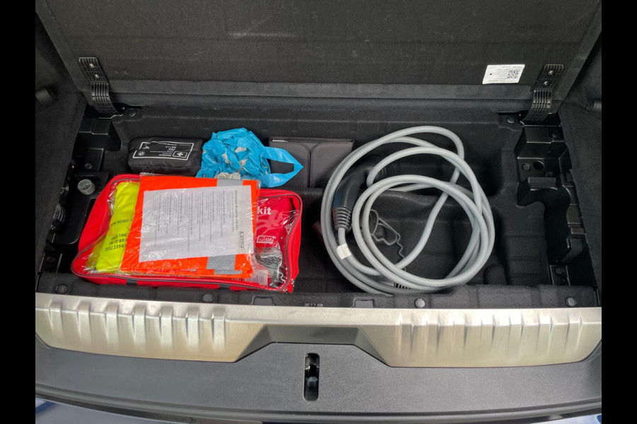 BMW 5 Serie Touring 530e xDrive High Executive LCI M-Sport Interieur Dealer onderhouden Zeer Luxe!!!