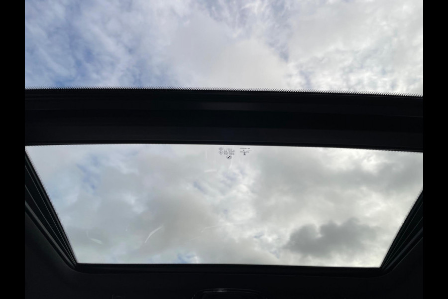 BMW 5 Serie Touring 530e xDrive High Executive LCI M-Sport Interieur Dealer onderhouden Zeer Luxe!!!