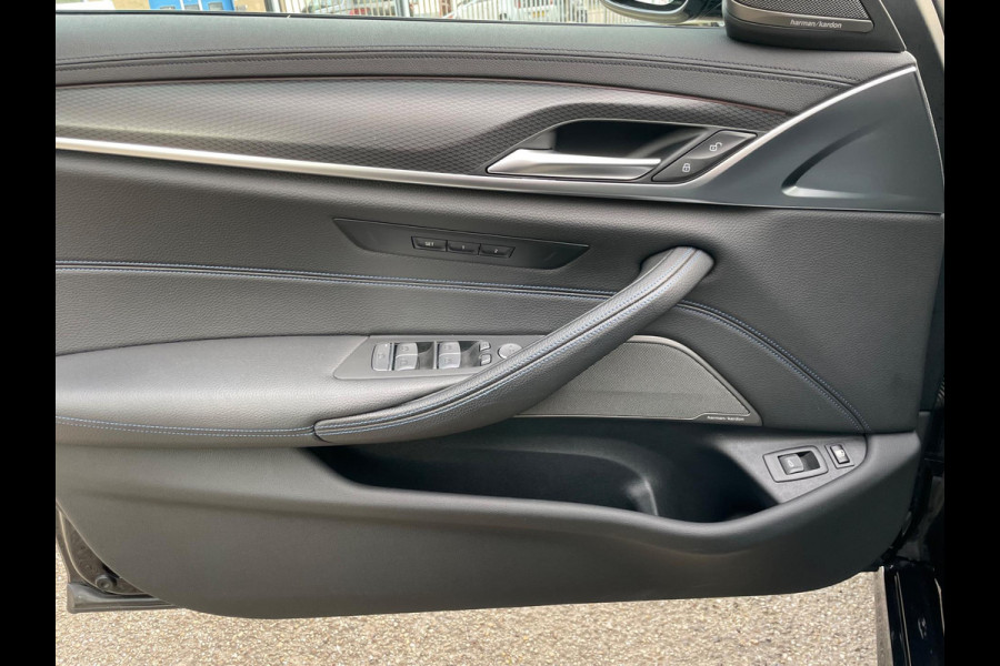 BMW 5 Serie Touring 530e xDrive High Executive LCI M-Sport Interieur Dealer onderhouden Zeer Luxe!!!