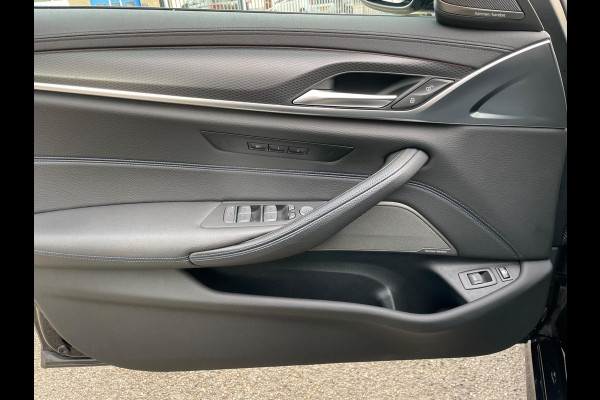 BMW 5 Serie Touring 530e xDrive High Executive LCI M-Sport Interieur Dealer onderhouden Zeer Luxe!!!