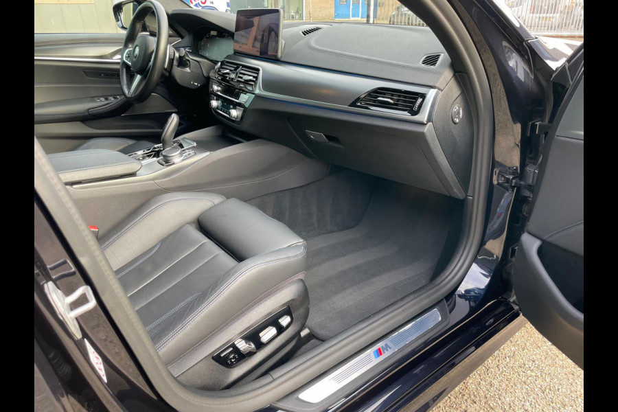 BMW 5 Serie Touring 530e xDrive High Executive LCI M-Sport Interieur Dealer onderhouden Zeer Luxe!!!