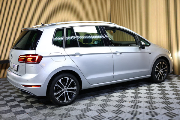 Volkswagen Golf Sportsvan 1.5 TSI DSG Highline ACC DAB NAV BT STOELVW TREKHAAK '18
