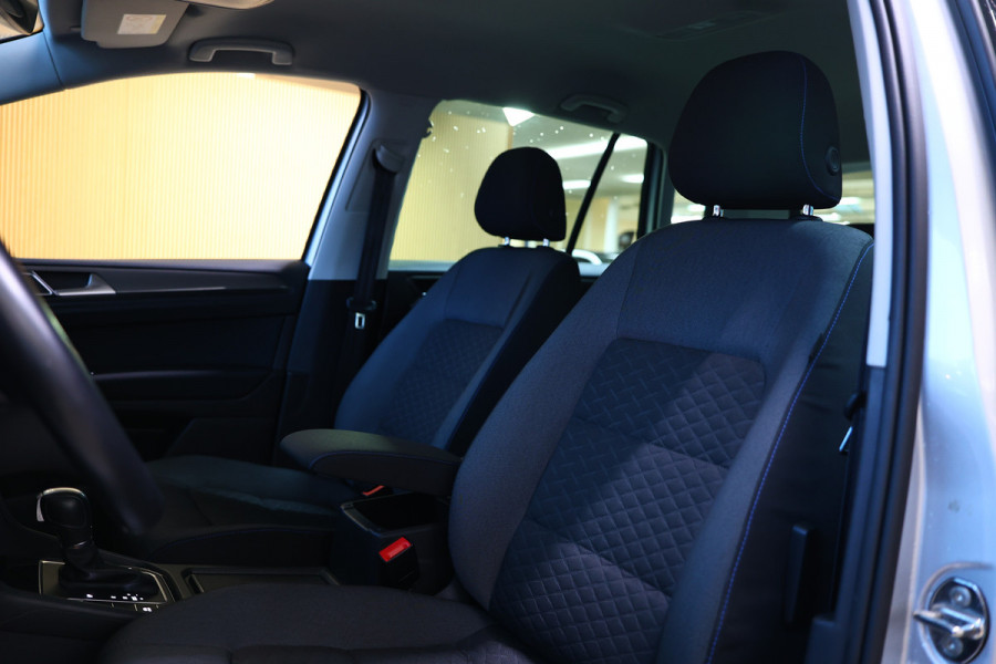 Volkswagen Golf Sportsvan 1.5 TSI DSG Highline ACC DAB NAV BT STOELVW TREKHAAK '18