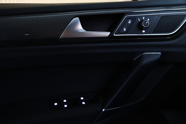 Volkswagen Golf Sportsvan 1.5 TSI DSG Highline ACC DAB NAV BT STOELVW TREKHAAK '18