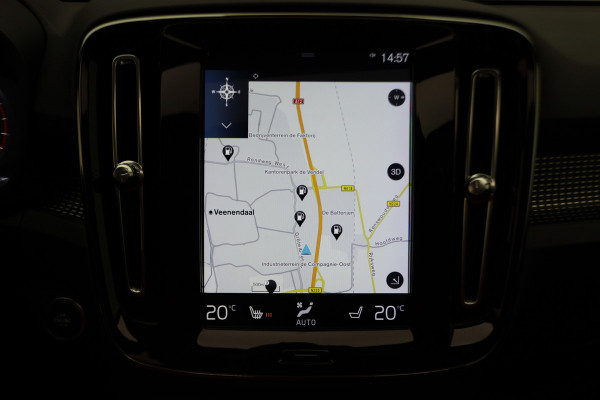 Volvo XC40 2.0 T4 AWD R-Design Panoramadak, H&K, Virtual Cockpit, Apple Carplay, LED, Trekhaak, 18''