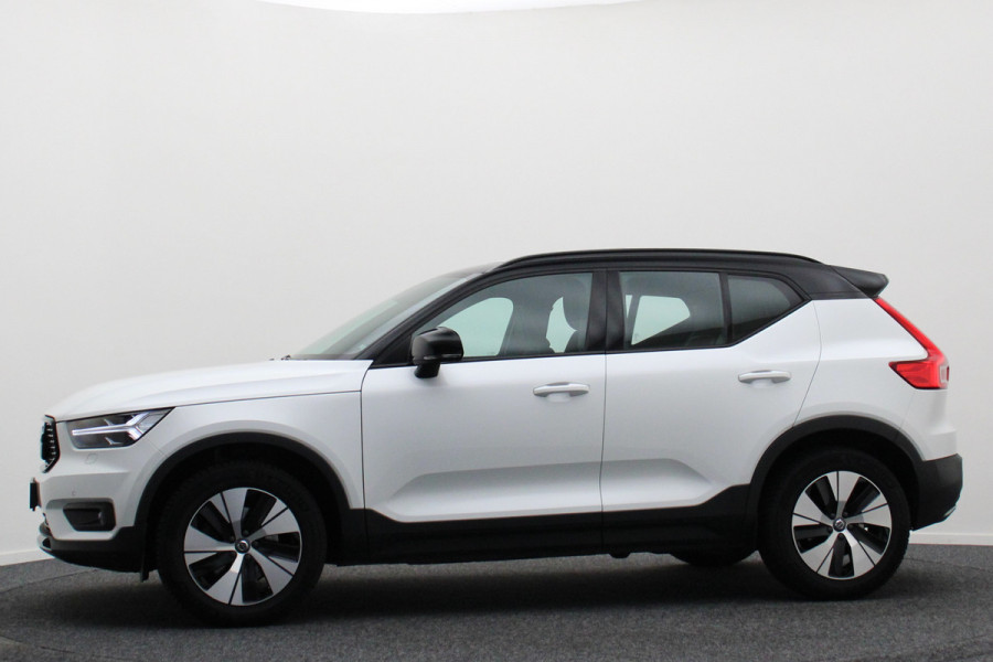 Volvo XC40 2.0 T4 AWD R-Design Panoramadak, H&K, Virtual Cockpit, Apple Carplay, LED, Trekhaak, 18''