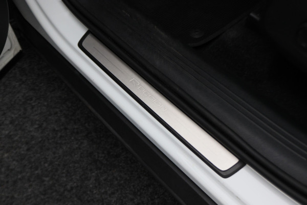 Volvo XC40 2.0 T4 AWD R-Design Panoramadak, H&K, Virtual Cockpit, Apple Carplay, LED, Trekhaak, 18''