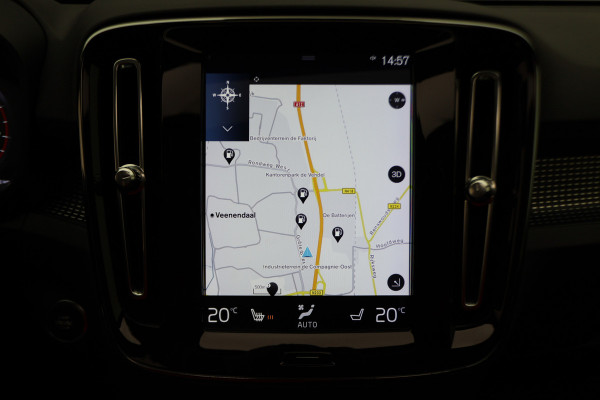 Volvo XC40 2.0 T4 AWD R-Design Panoramadak, H&K, Virtual Cockpit, Apple Carplay, LED, Trekhaak, 18''