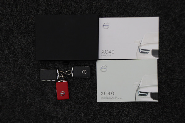 Volvo XC40 2.0 T4 AWD R-Design Panoramadak, H&K, Virtual Cockpit, Apple Carplay, LED, Trekhaak, 18''