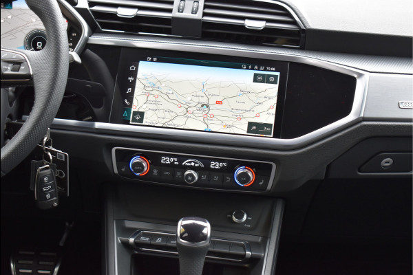 Audi Q3 Sportback 45 TFSI e S-Line 245 Pk Black Ed Navi Camera ACC Leder Matrix 20 Inch