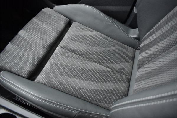 Audi Q3 Sportback 45 TFSI e S-Line 245 Pk Black Ed Navi Camera ACC Leder Matrix 20 Inch