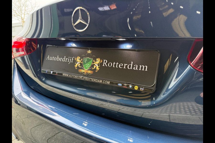 Mercedes-Benz A-Klasse 220 4MATIC Premium Plus LEER/NAV/PANO