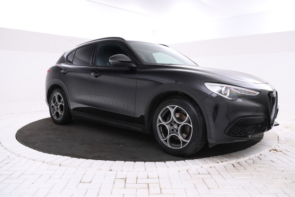 Alfa Romeo Stelvio 2.2d B-Tech Alles zwart, Volledier, Climate, Trkehaak,