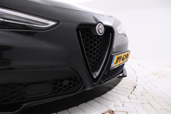 Alfa Romeo Stelvio 2.2d B-Tech Alles zwart, Volledier, Climate, Trkehaak,