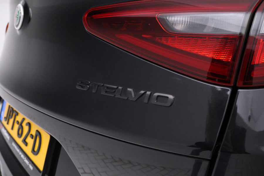 Alfa Romeo Stelvio 2.2d B-Tech Alles zwart, Volledier, Climate, Trkehaak,