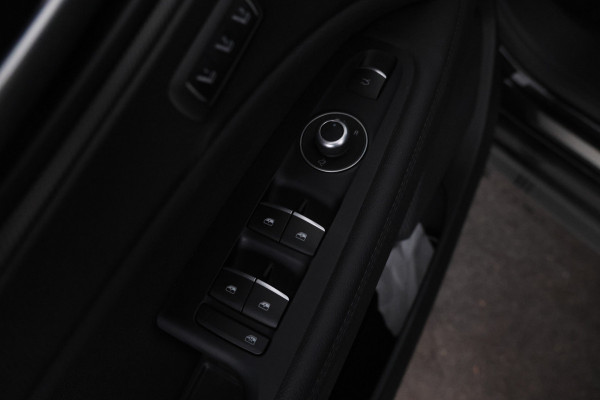 Alfa Romeo Stelvio 2.2d B-Tech Alles zwart, Volledier, Climate, Trkehaak,