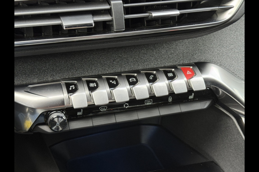 Peugeot 3008 1.2 PureTech GT Line | Trekhaak | CarPlay | LED | Dodehoek | 18 inch