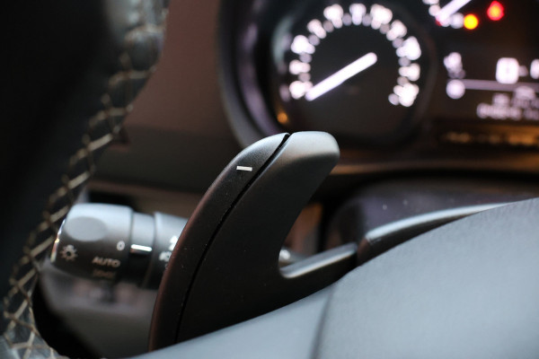 Peugeot Expert 2.0 BlueHDI 177 PK DC L3H1 XL | Dubbel cabine | Marge | BPM / BTW Vrij | Navigatie | CarPlay | Camera | Trekhaak | F1 Flippers | Climate control | 5-Zitter | Nieuwe APK | Carpass