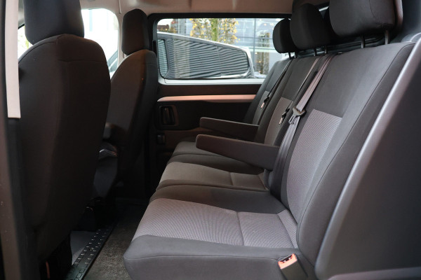 Peugeot Expert 2.0 BlueHDI 177 PK DC L3H1 XL | Dubbel cabine | Marge | BPM / BTW Vrij | Navigatie | CarPlay | Camera | Trekhaak | F1 Flippers | Climate control | 5-Zitter | Nieuwe APK | Carpass