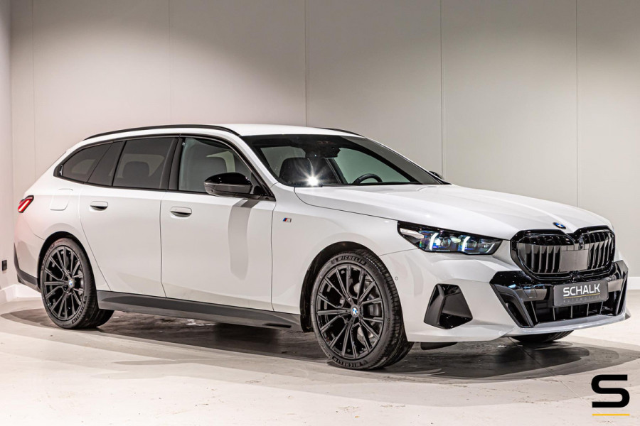 BMW 5 Serie Touring 520i|M-sport|Fisc€70.000|H&K|E-trekhaak|