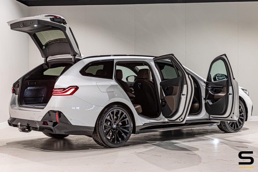 BMW 5 Serie Touring 520i|M-sport|Fisc€70.000|H&K|E-trekhaak|