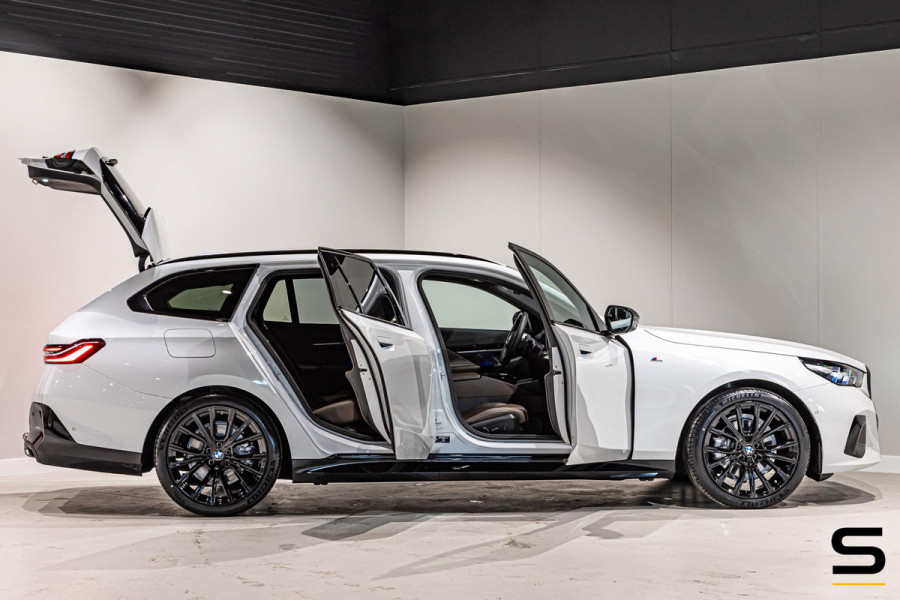 BMW 5 Serie Touring 520i|M-sport|Fisc€70.000|H&K|E-trekhaak|