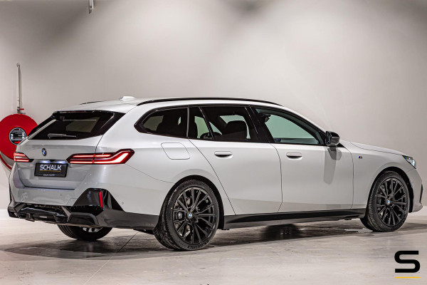 BMW 5 Serie Touring 520i|M-sport|Fisc€70.000|H&K|E-trekhaak|