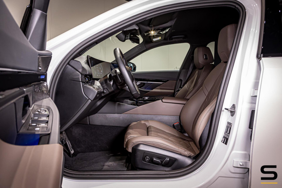 BMW 5 Serie Touring 520i|M-sport|Fisc€70.000|H&K|E-trekhaak|