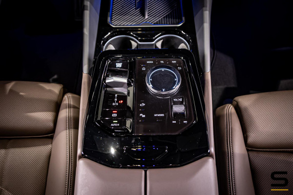 BMW 5 Serie Touring 520i|M-sport|Fisc€70.000|H&K|E-trekhaak|