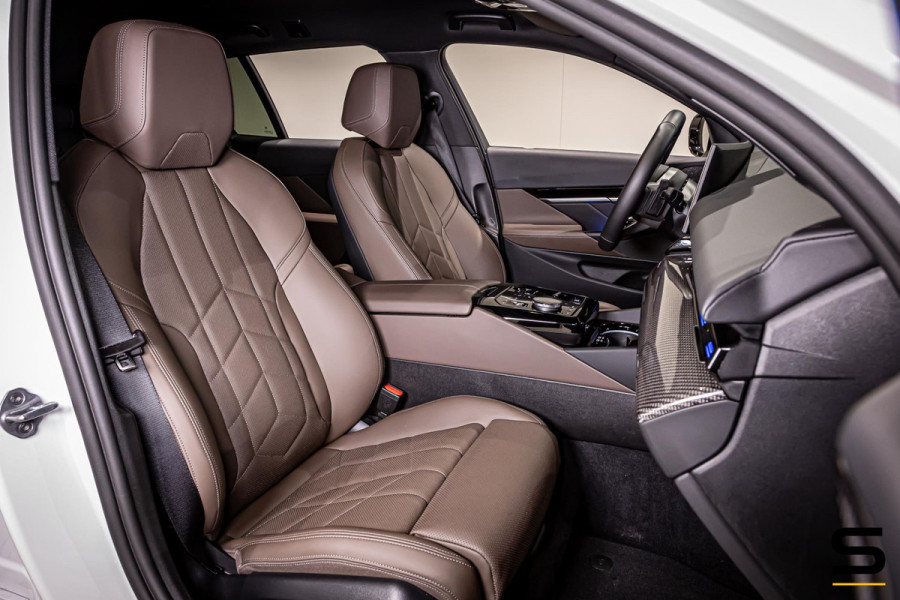 BMW 5 Serie Touring 520i|M-sport|Fisc€70.000|H&K|E-trekhaak|