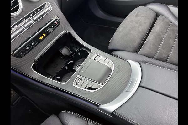 Mercedes-Benz GLC 300 e 4MATIC Business Solution AMG Schuif/kanteldak | 5 spaaks lichtmetalen velgen | Navigatie | parking support Inclusief 24 maanden MB Certified garantie voor Europa.