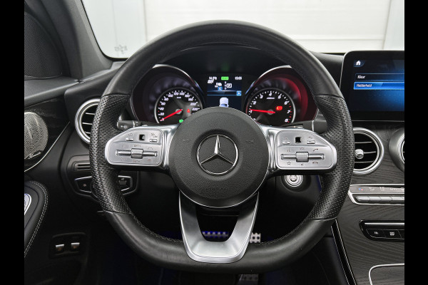 Mercedes-Benz GLC 300 e 4MATIC Business Solution AMG Schuif/kanteldak | 5 spaaks lichtmetalen velgen | Navigatie | parking support Inclusief 24 maanden MB Certified garantie voor Europa.