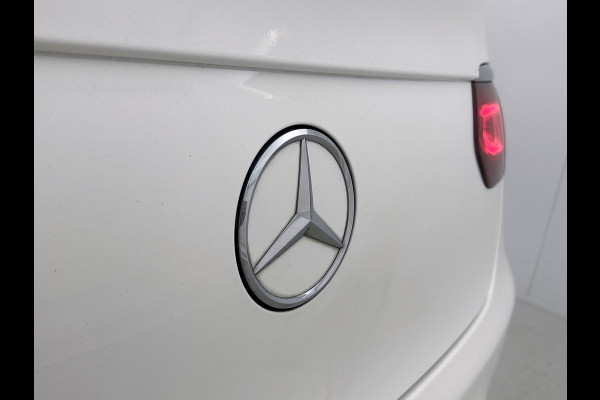 Mercedes-Benz GLC 300 e 4MATIC Business Solution AMG Schuif/kanteldak | 5 spaaks lichtmetalen velgen | Navigatie | parking support Inclusief 24 maanden MB Certified garantie voor Europa.