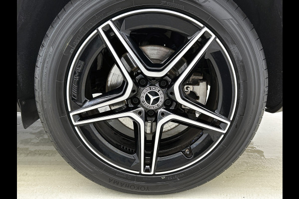 Mercedes-Benz GLC 300 e 4MATIC Business Solution AMG Schuif/kanteldak | 5 spaaks lichtmetalen velgen | Navigatie | parking support Inclusief 24 maanden MB Certified garantie voor Europa.