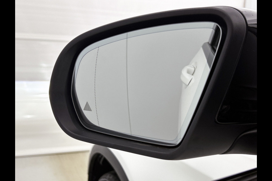 Mercedes-Benz GLC 300 e 4MATIC Business Solution AMG Schuif/kanteldak | 5 spaaks lichtmetalen velgen | Navigatie | parking support Inclusief 24 maanden MB Certified garantie voor Europa.