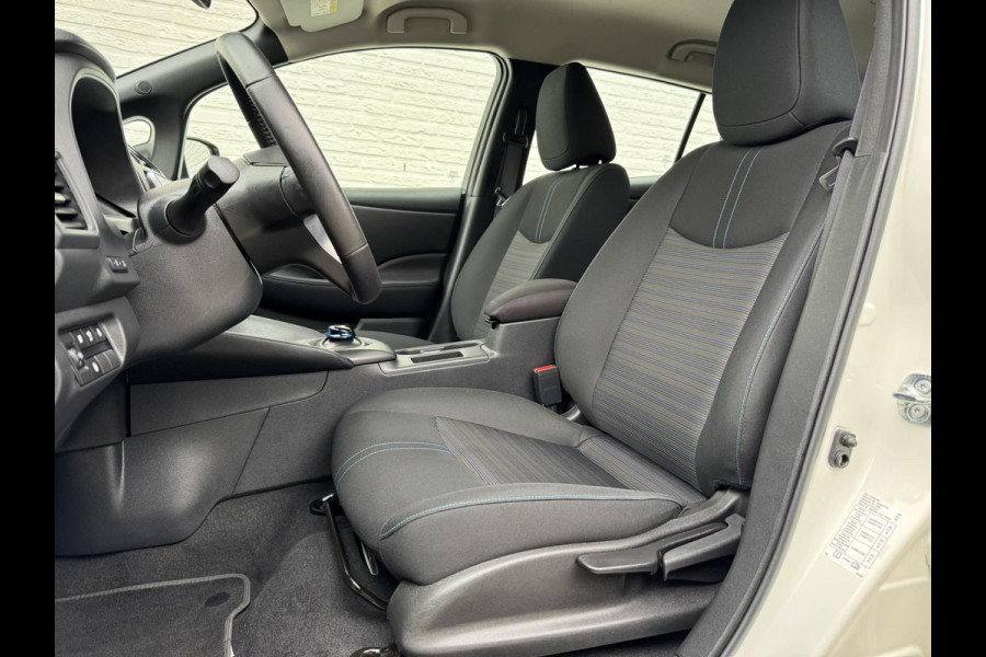 Nissan Leaf N-Connecta 39 kWh Adaptive cruise Climate control Stuur- en Stoelverwarming v/a Apple / Android