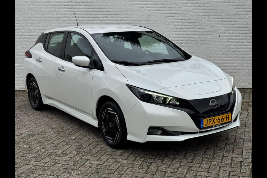 Nissan Leaf N-Connecta 39 kWh Adaptive cruise Climate control Stuur- en Stoelverwarming v/a Apple / Android