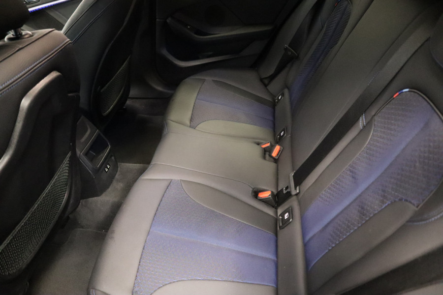 BMW 1-serie 120i M-Sport Navigatie Full-led 24 maanden garantie mogelijk (*vraag naar de voorwaarden)