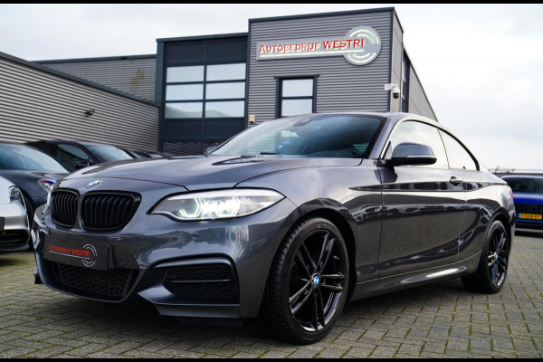 BMW 2 Serie Coupé 218i High Executive | M-pakket | Luxe Leder | Facelift LCI | 6 Bak UNIEK handgeschakeld | Camera | Adaptive LED