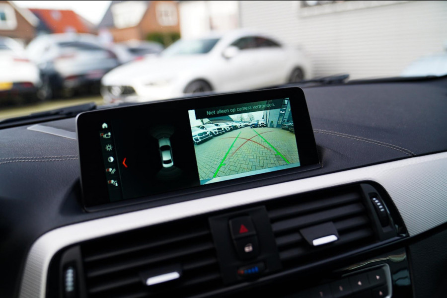 BMW 2 Serie Coupé 218i High Executive | M-pakket | Luxe Leder | Facelift LCI | 6 Bak UNIEK handgeschakeld | Camera | Adaptive LED