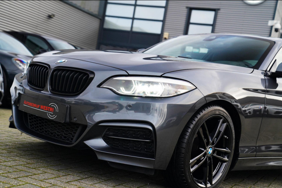 BMW 2 Serie Coupé 218i High Executive | M-pakket | Luxe Leder | Facelift LCI | 6 Bak UNIEK handgeschakeld | Camera | Adaptive LED