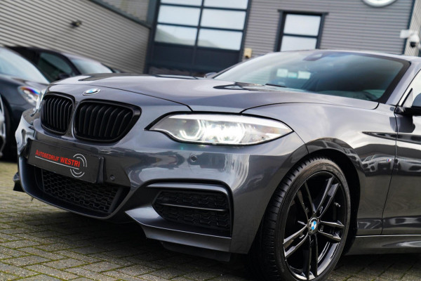 BMW 2 Serie Coupé 218i High Executive | M-pakket | Luxe Leder | Facelift LCI | 6 Bak UNIEK handgeschakeld | Camera | Adaptive LED