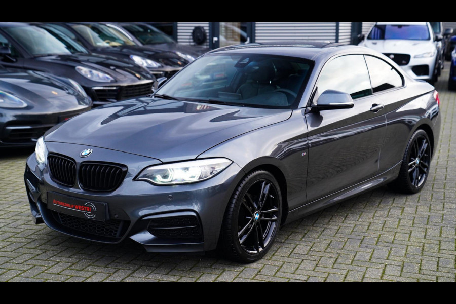 BMW 2 Serie Coupé 218i High Executive | M-pakket | Luxe Leder | Facelift LCI | 6 Bak UNIEK handgeschakeld | Camera | Adaptive LED