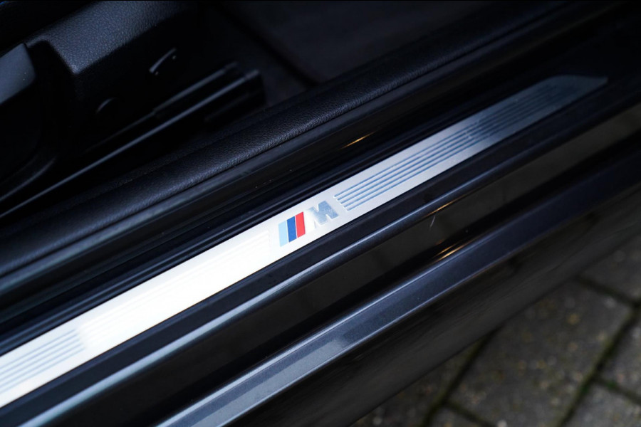BMW 2 Serie Coupé 218i High Executive | M-pakket | Luxe Leder | Facelift LCI | 6 Bak UNIEK handgeschakeld | Camera | Adaptive LED