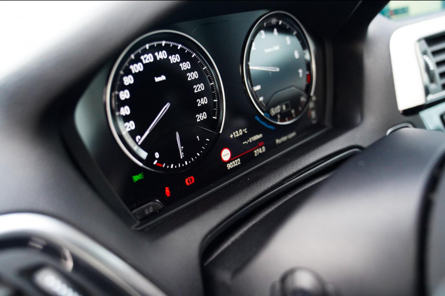 BMW 2 Serie Coupé 218i High Executive | M-pakket | Luxe Leder | Facelift LCI | 6 Bak UNIEK handgeschakeld | Camera | Adaptive LED