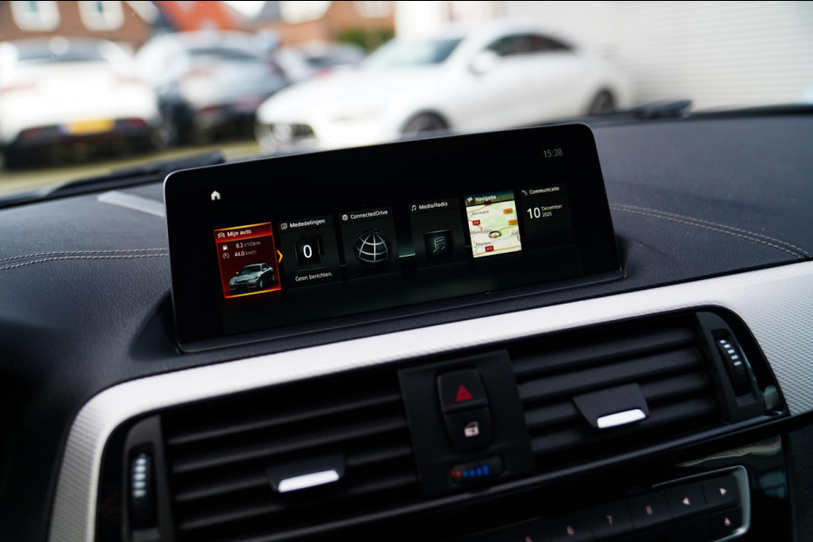 BMW 2 Serie Coupé 218i High Executive | M-pakket | Luxe Leder | Facelift LCI | 6 Bak UNIEK handgeschakeld | Camera | Adaptive LED