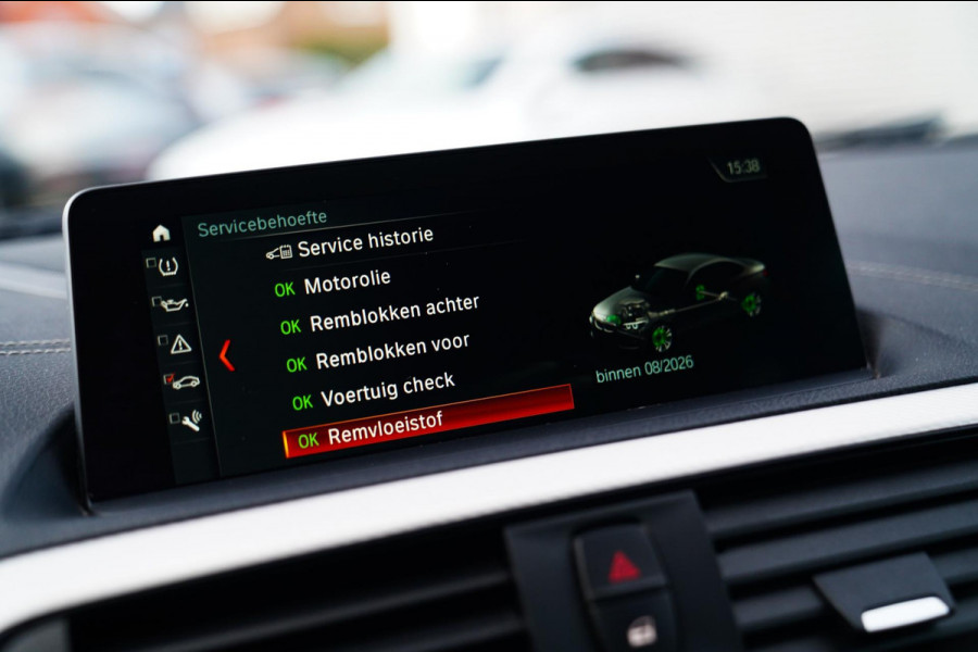 BMW 2 Serie Coupé 218i High Executive | M-pakket | Luxe Leder | Facelift LCI | 6 Bak UNIEK handgeschakeld | Camera | Adaptive LED