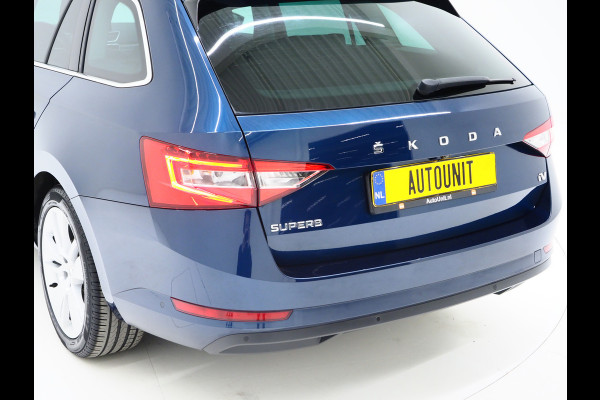 Škoda Superb Combi 1.4 TSI iV Style | Panoramadak | Canton | Leder | Camera | Adaptive Cruise | Memory | Carplay