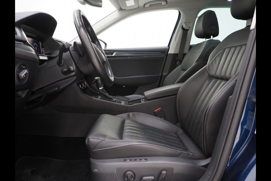 Škoda Superb Combi 1.4 TSI iV Style | Panoramadak | Canton | Leder | Camera | Adaptive Cruise | Memory | Carplay